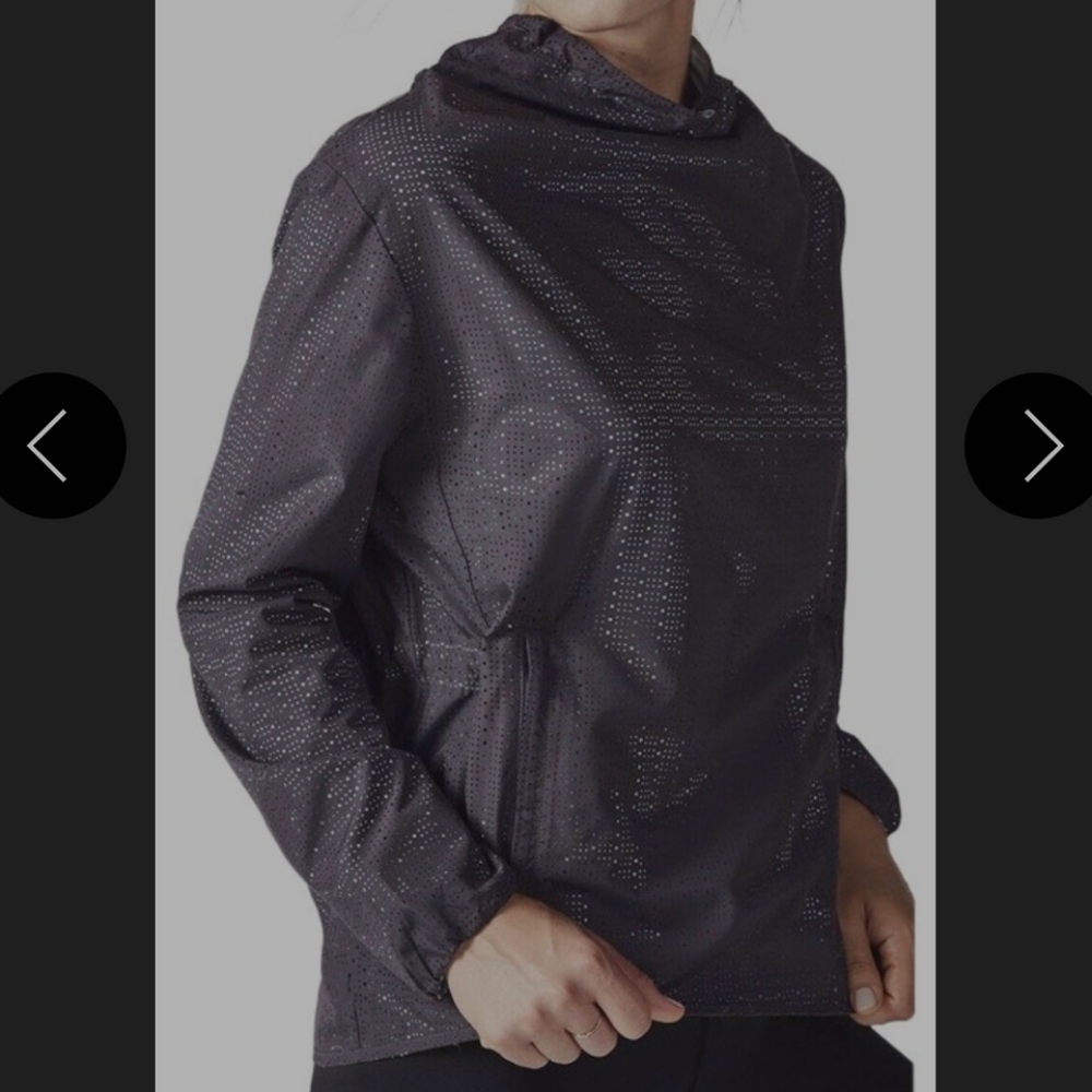 New Fabletics black jacket, no tags